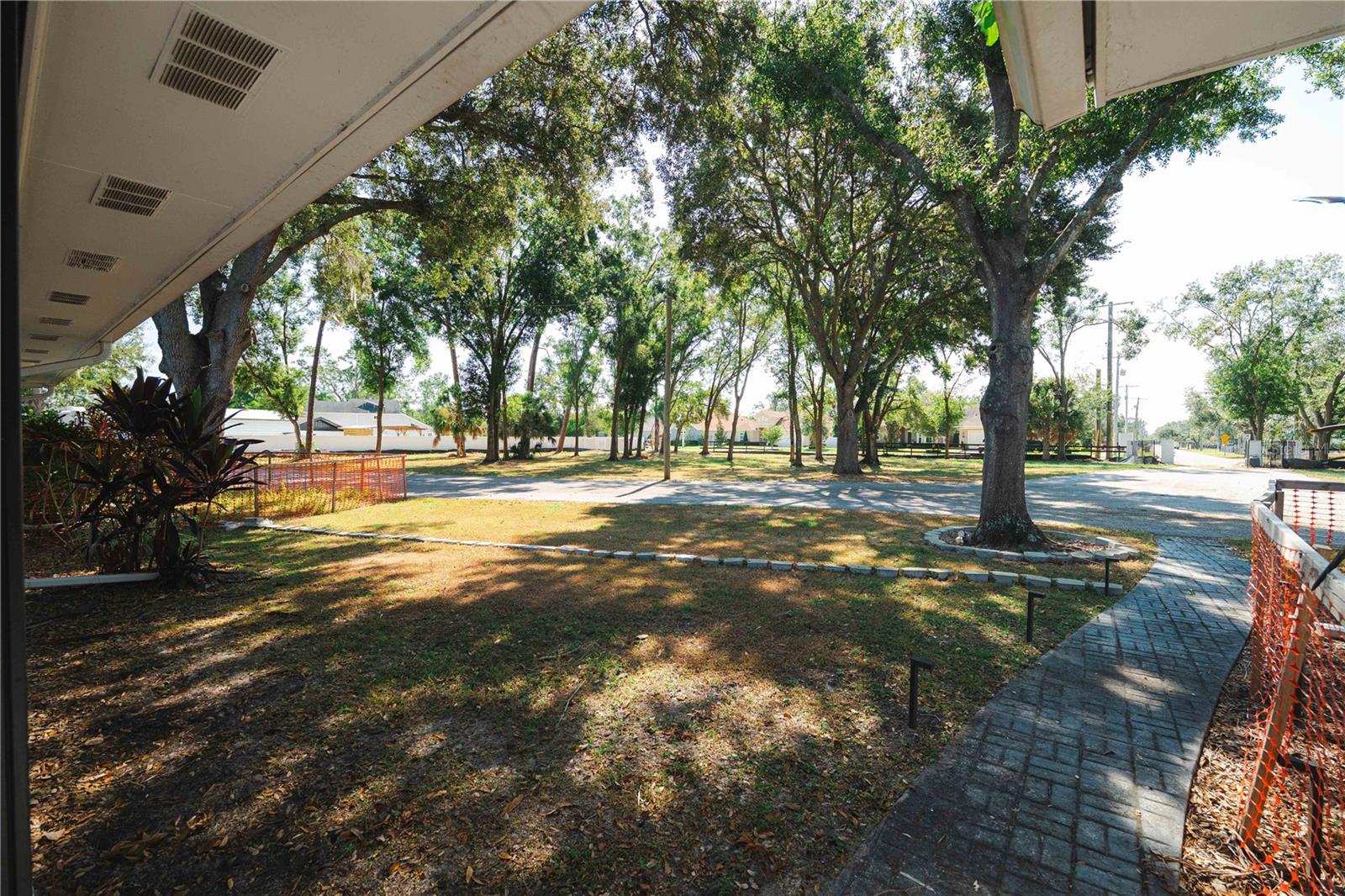 Listing photo id 15 for 15509 Casey Road