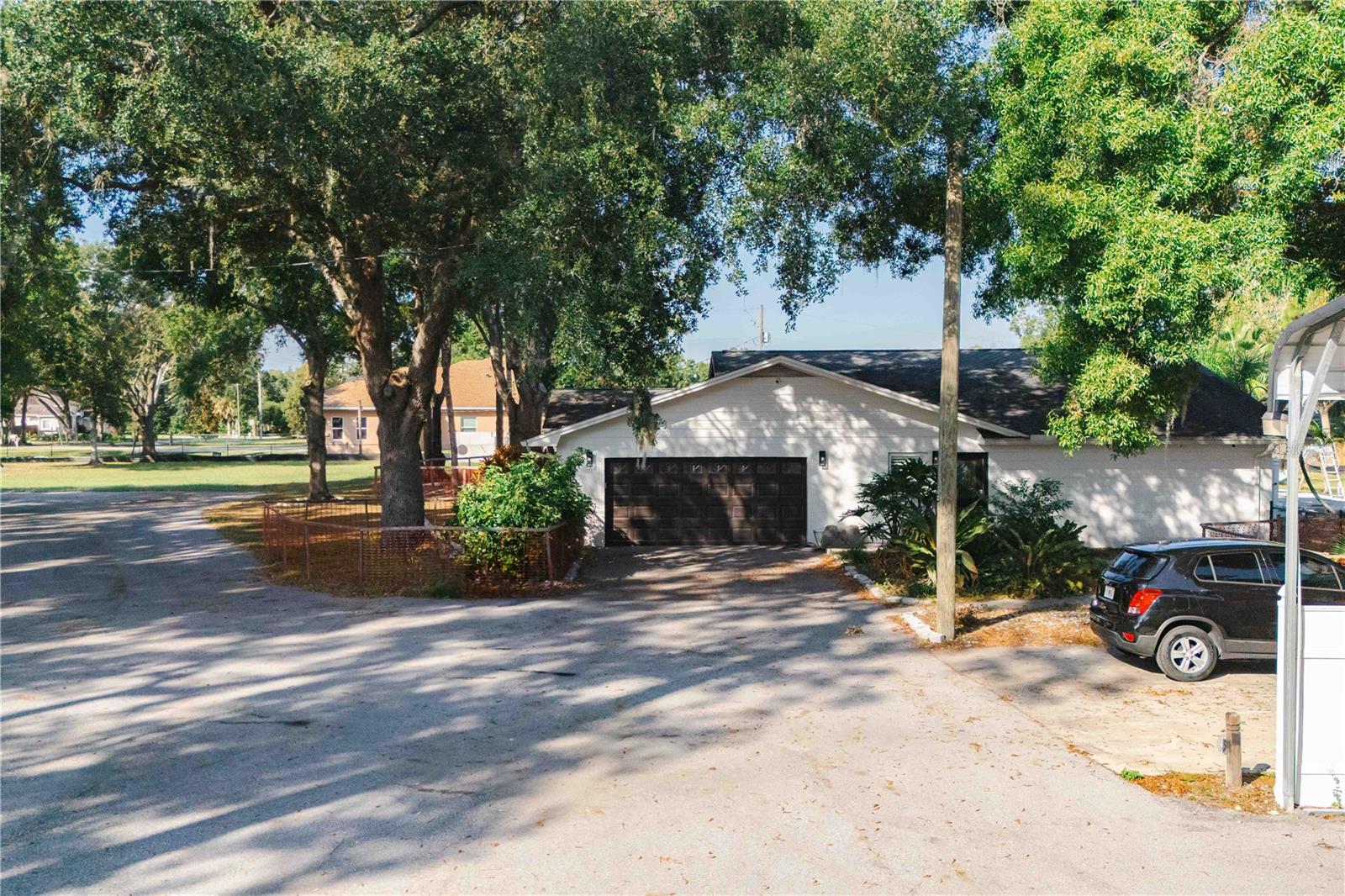 Listing photo id 2 for 15509 Casey Road