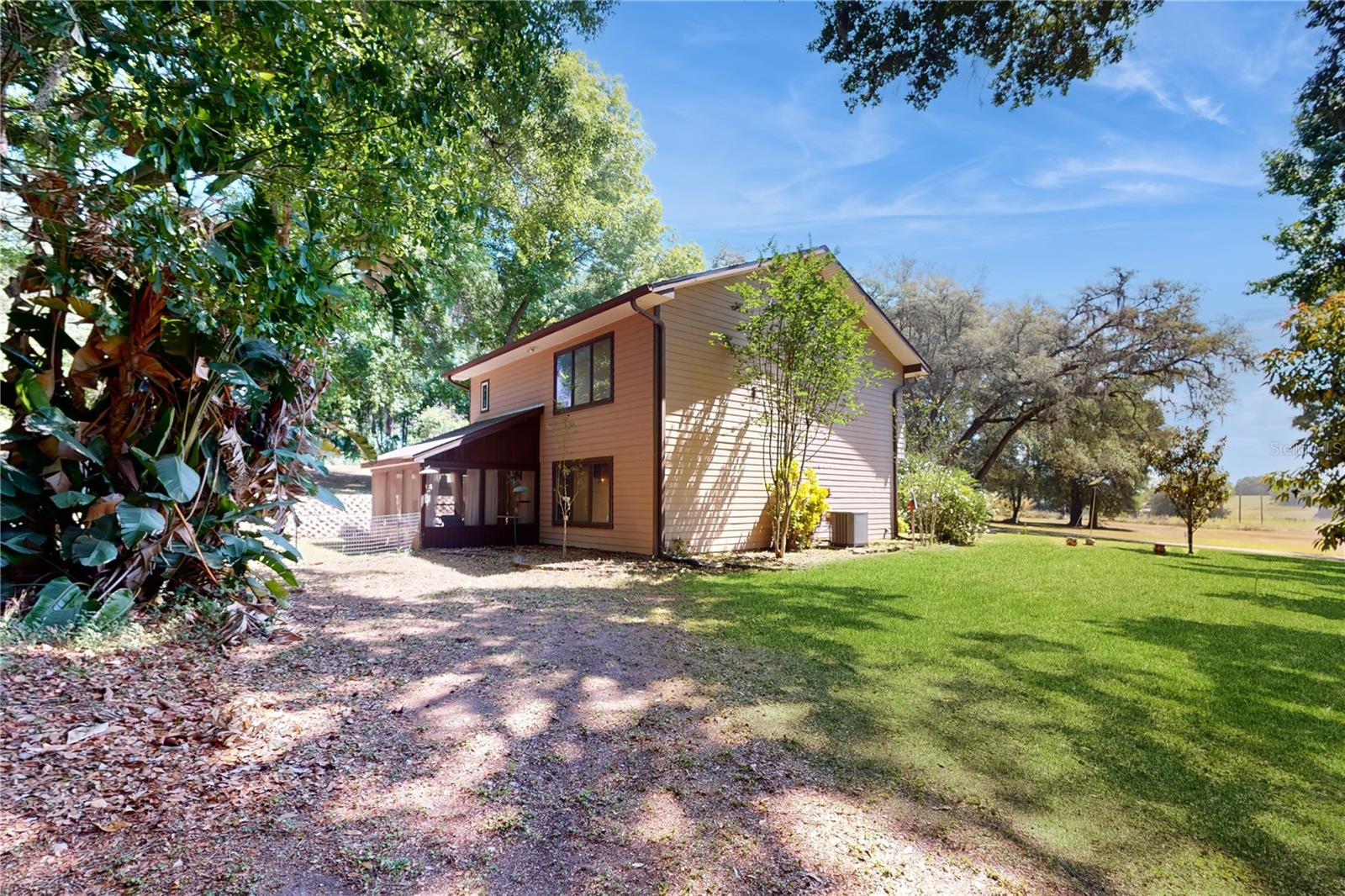 Image 10 of 61 For 15839 Powerline Road