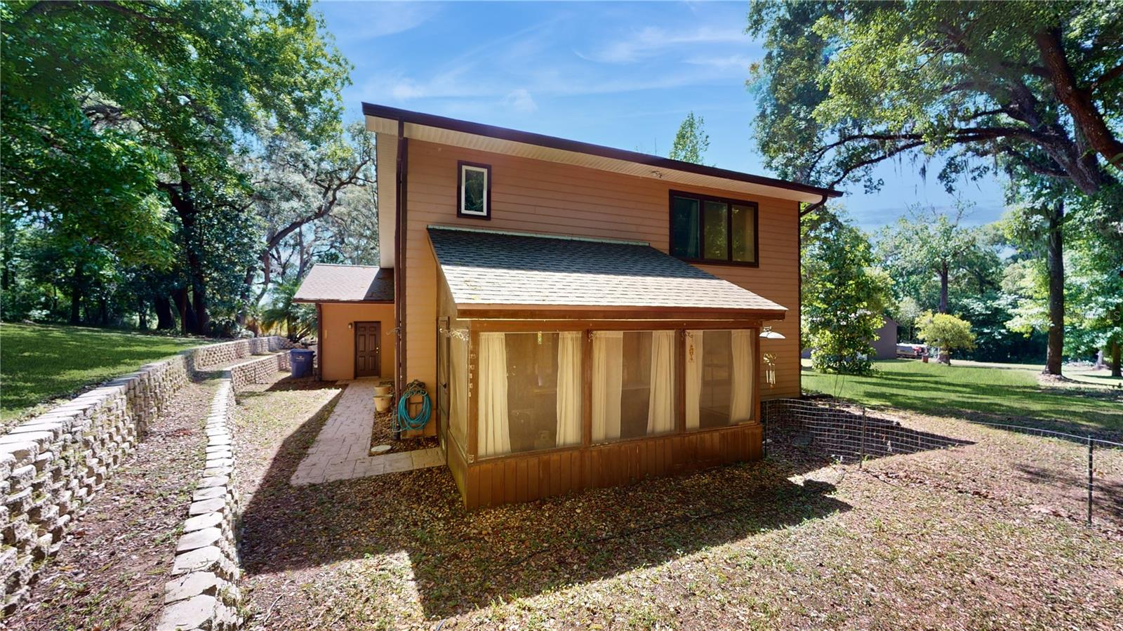 Image 11 of 61 For 15839 Powerline Road