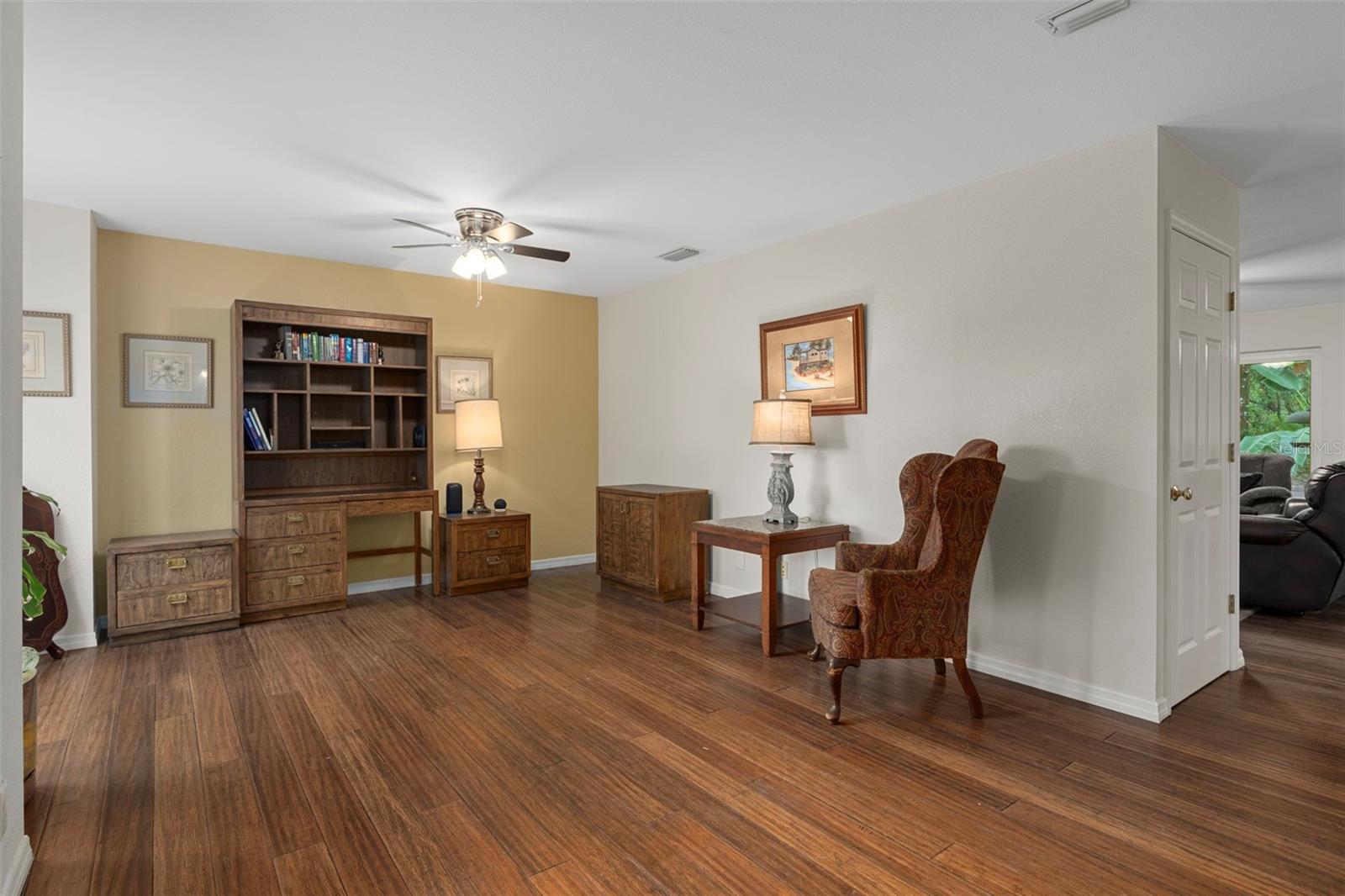 Image 13 of 61 For 15839 Powerline Road