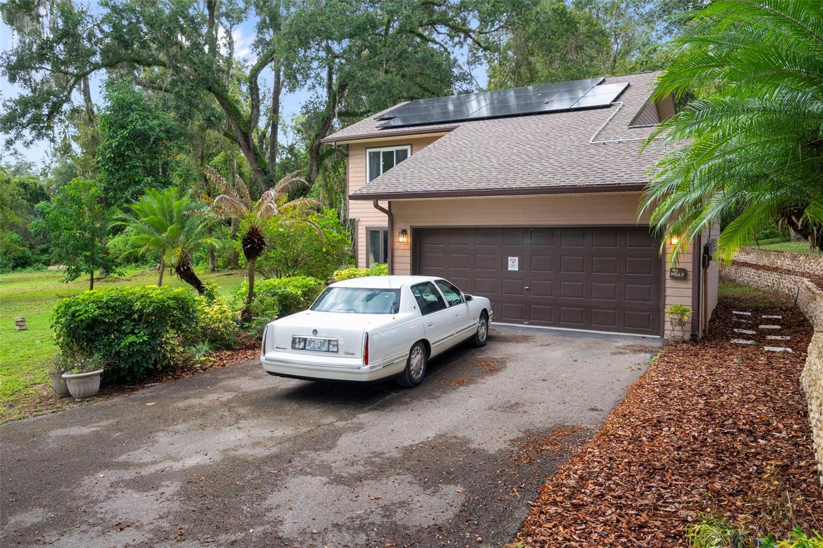 Image 2 of 61 For 15839 Powerline Road