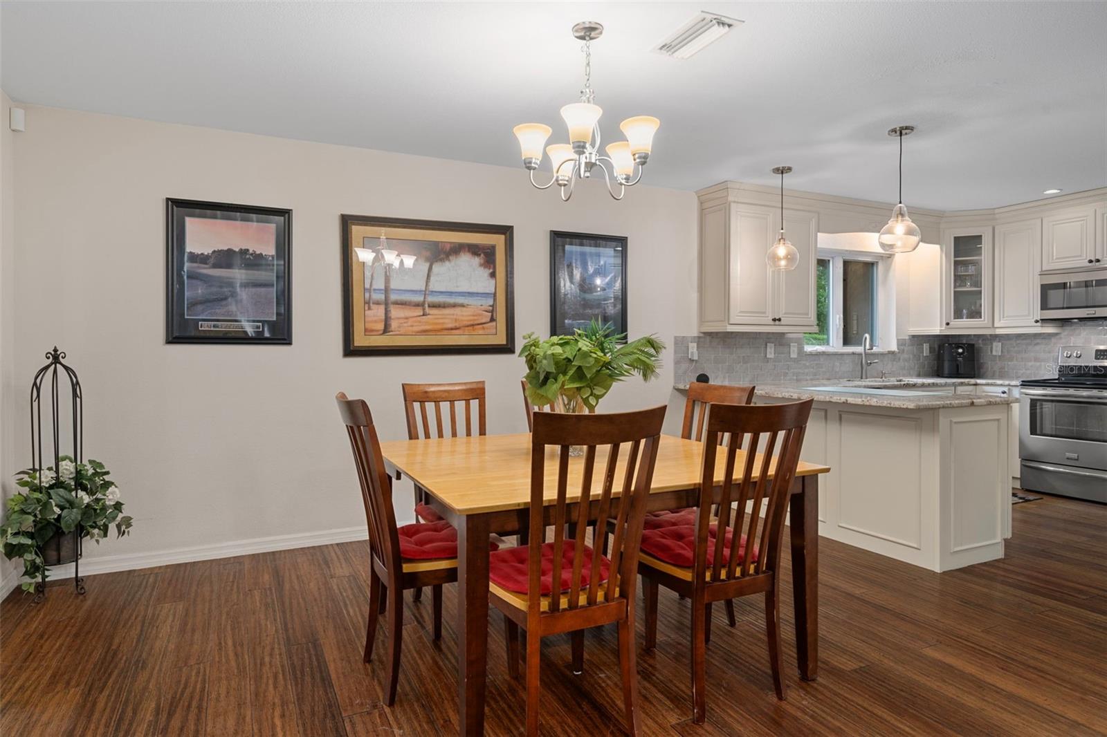 Image 21 of 61 For 15839 Powerline Road