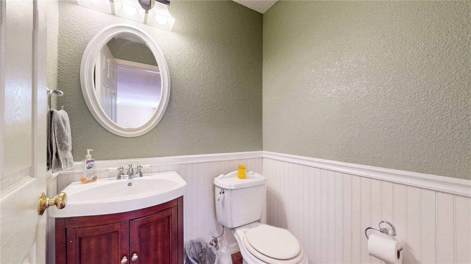 Image 27 of 61 For 15839 Powerline Road