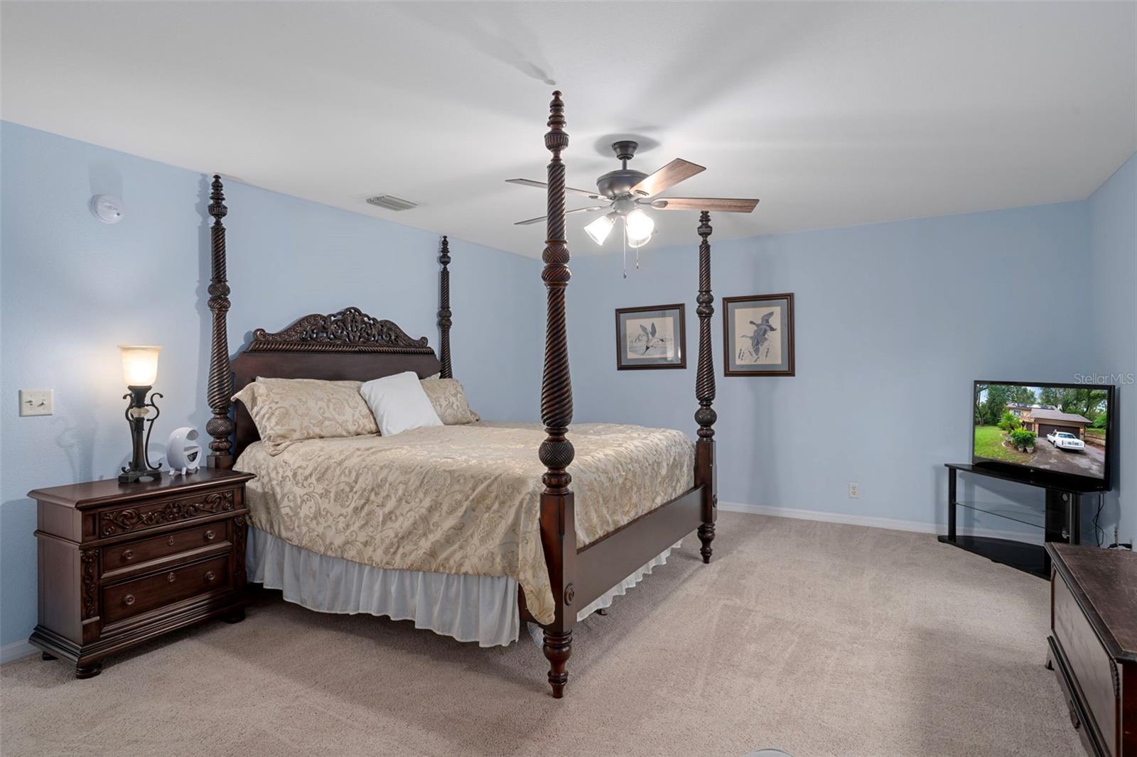 Image 32 of 61 For 15839 Powerline Road