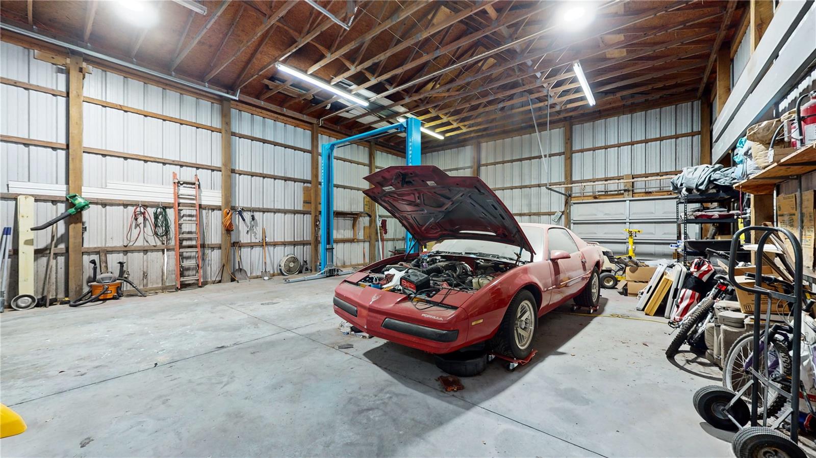 Image 48 of 61 For 15839 Powerline Road