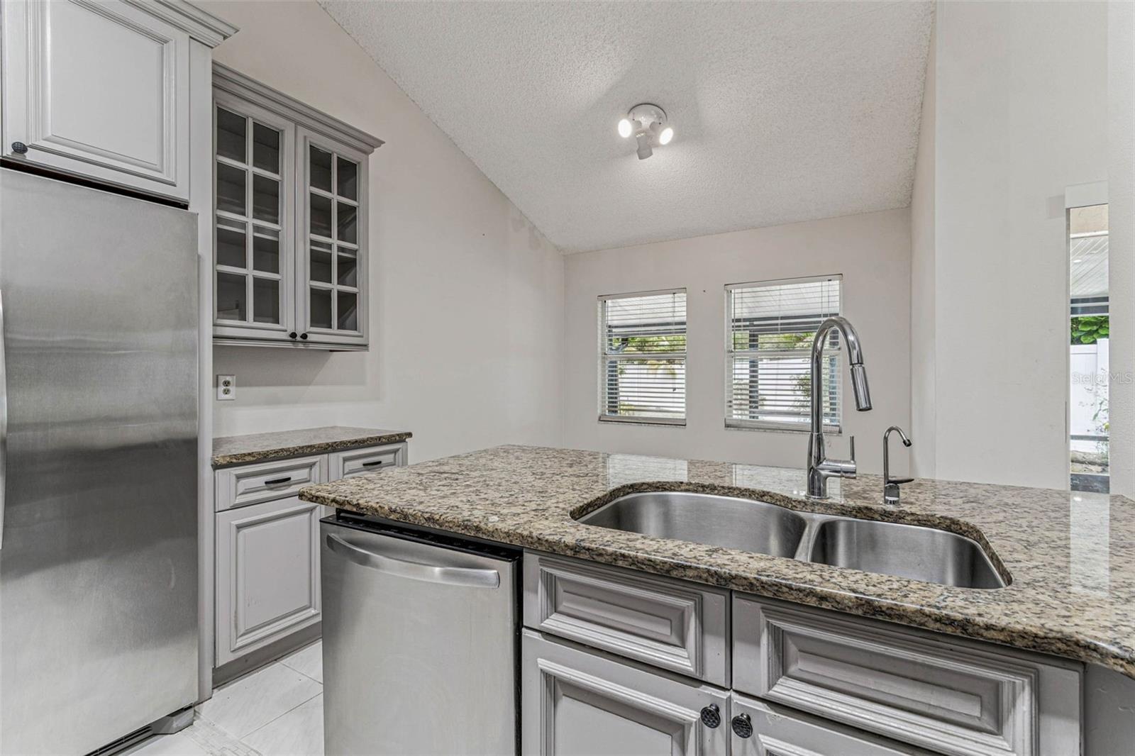 Image 14 of 78 For 7206 Ridgeport Drive