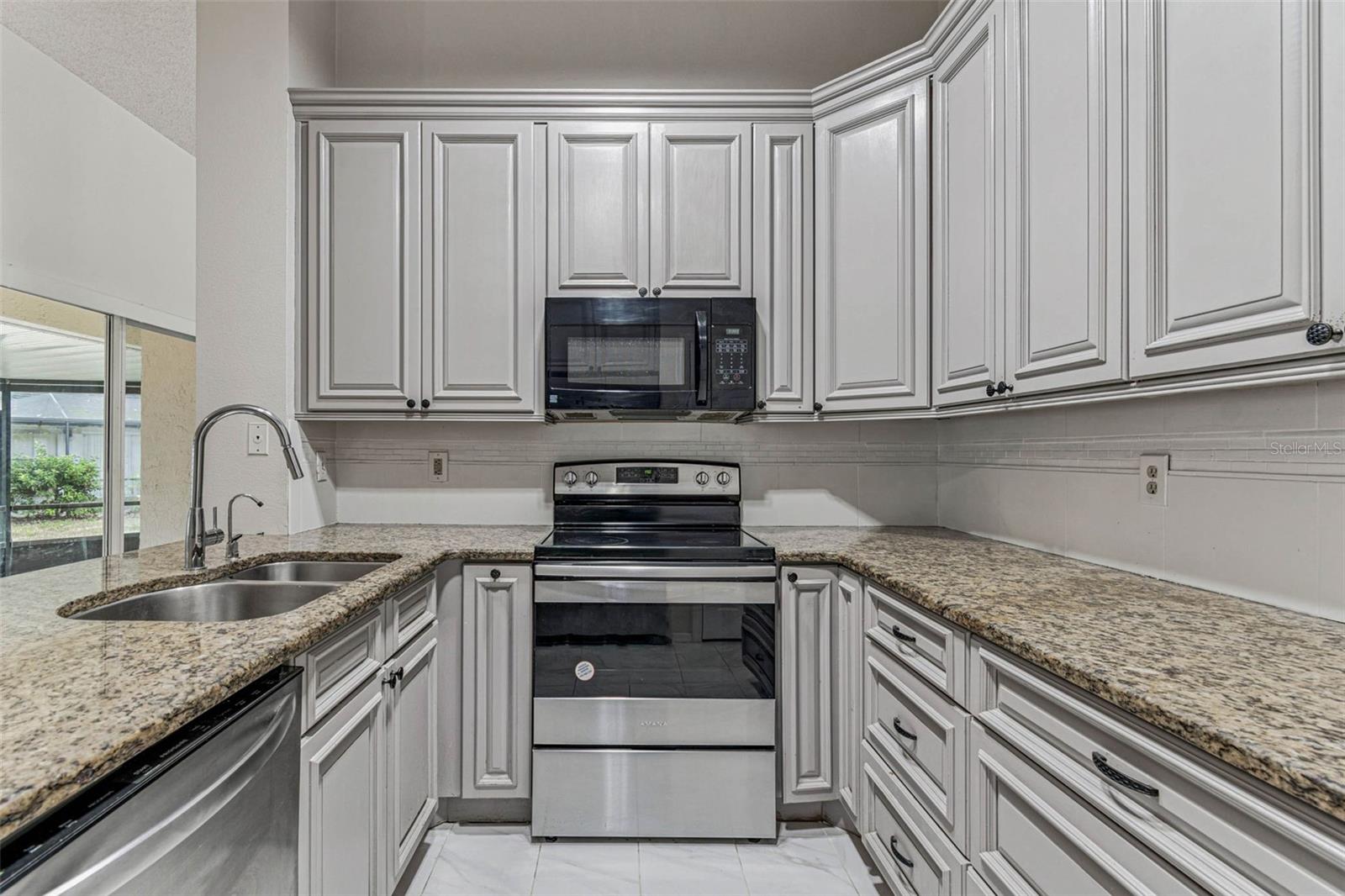 Image 7 of 78 For 7206 Ridgeport Drive