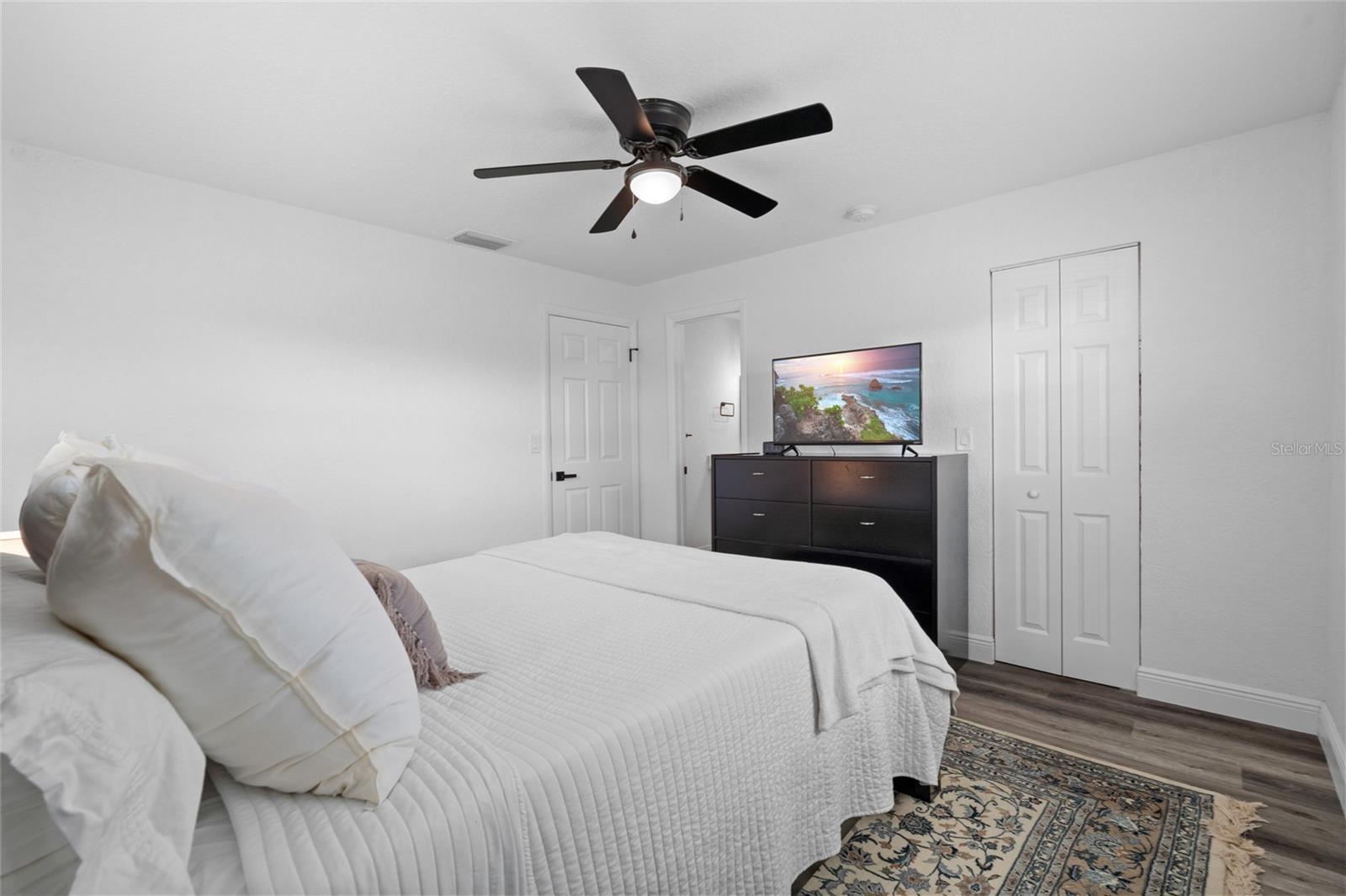 Image 18 of 38 For 3229 Parkway Place