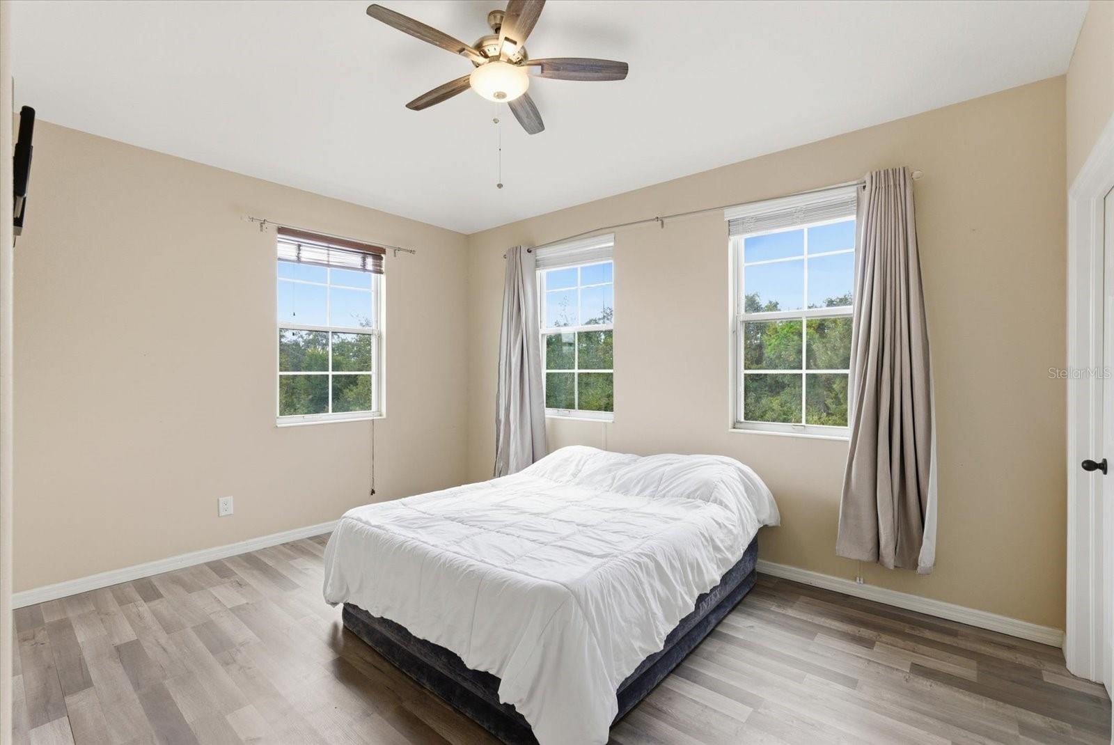 Image 15 of 29 For 964 Sombra Street