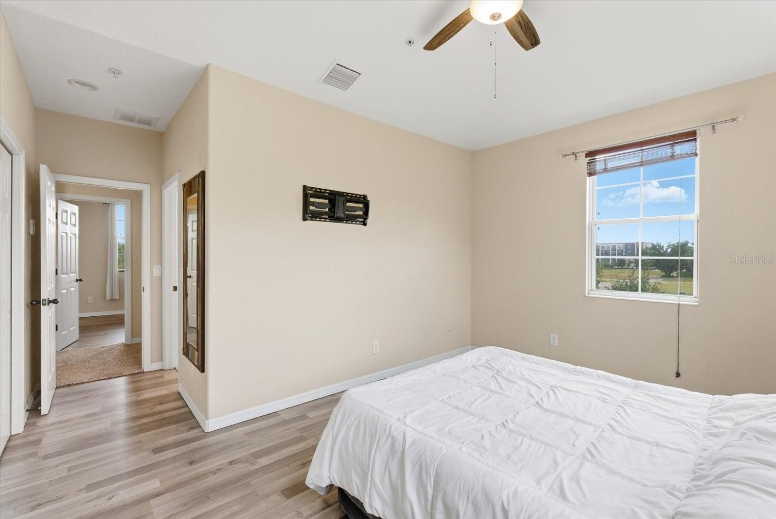 Image 16 of 29 For 964 Sombra Street