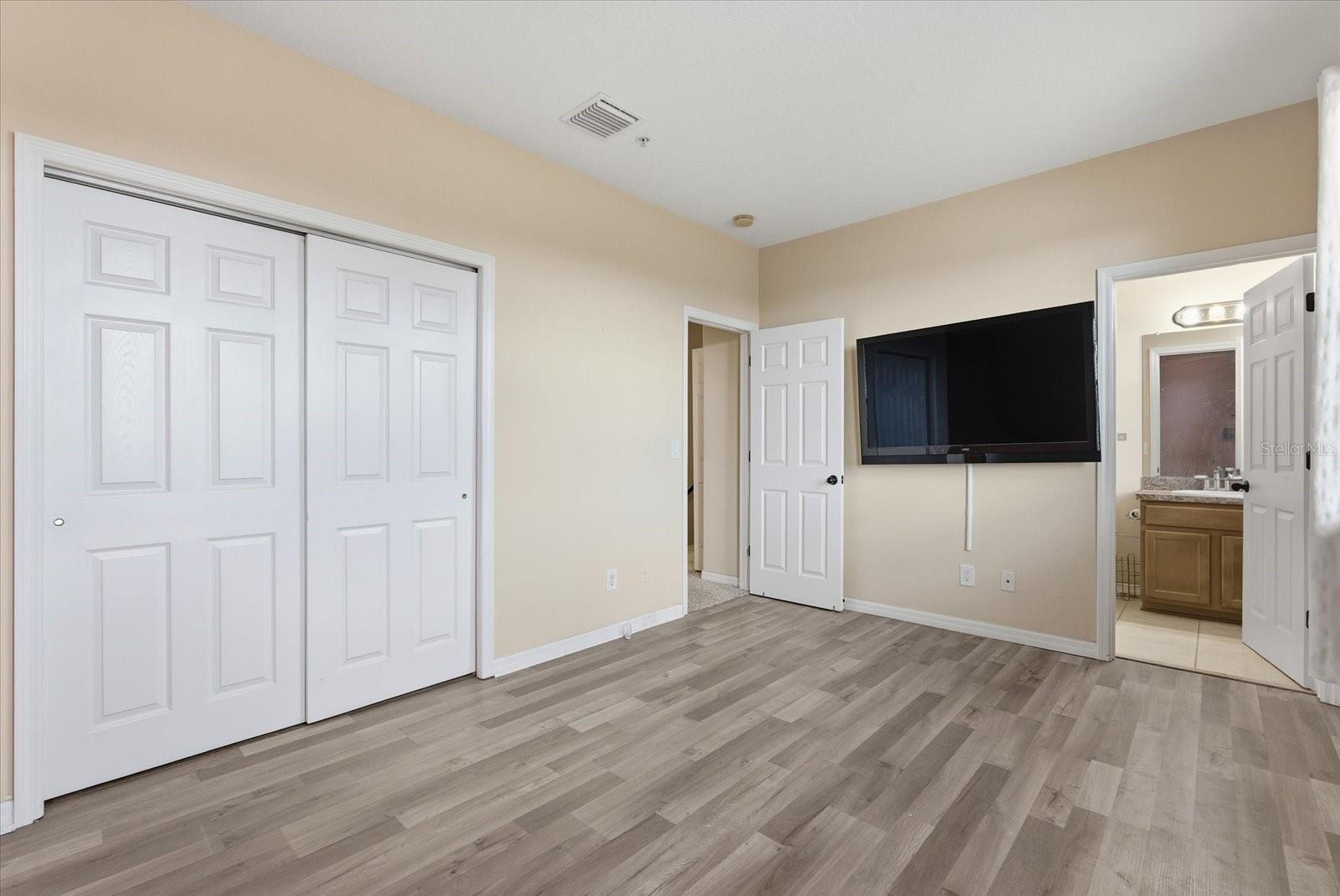 Image 21 of 29 For 964 Sombra Street