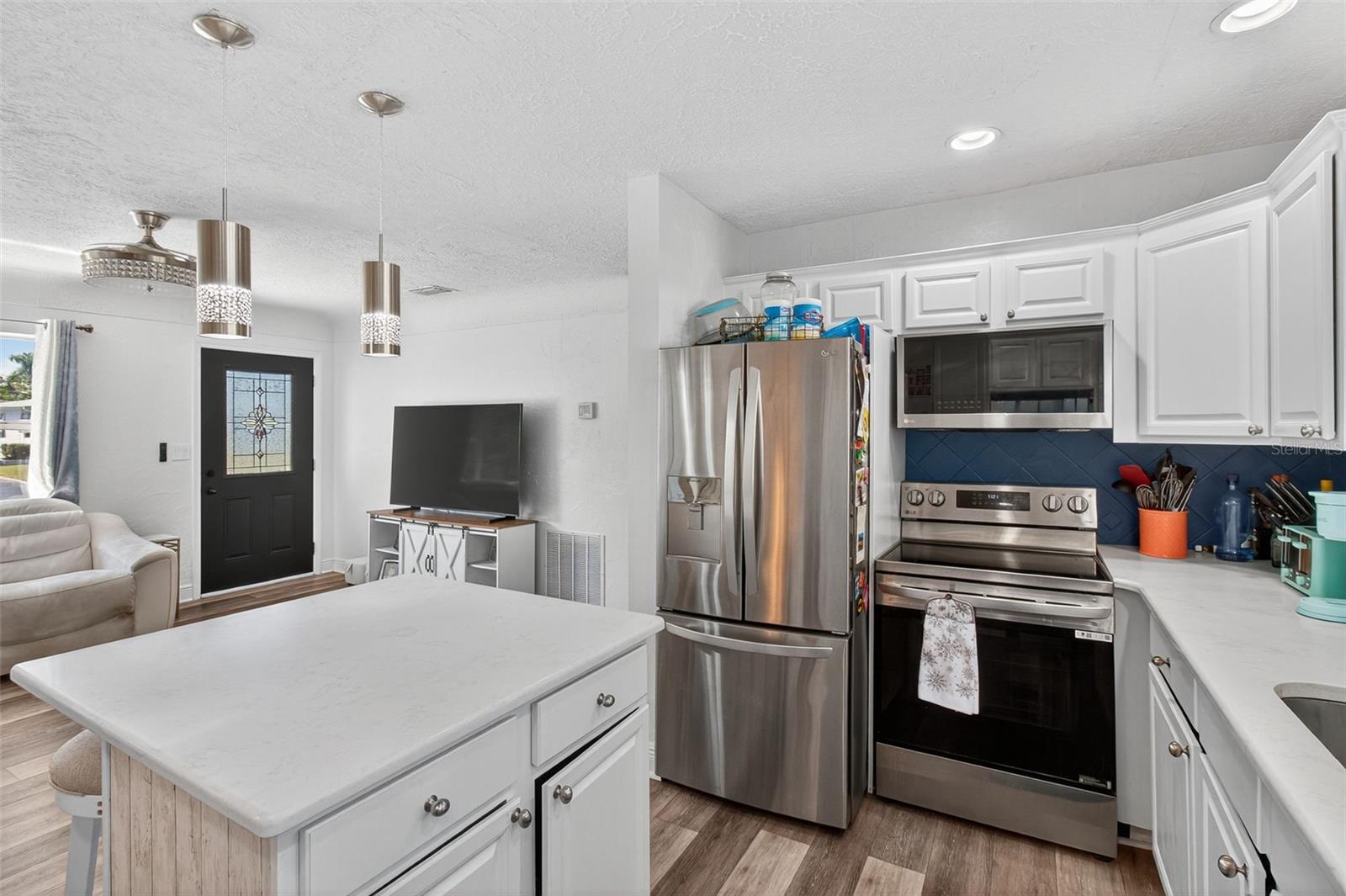 Image 10 of 39 For 4311 25th Avenue N