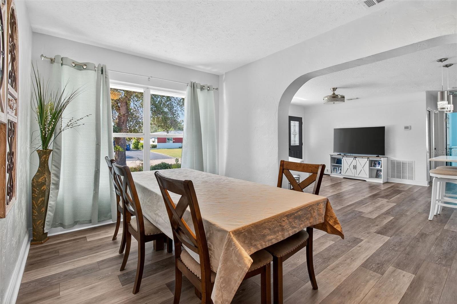 Image 18 of 39 For 4311 25th Avenue N