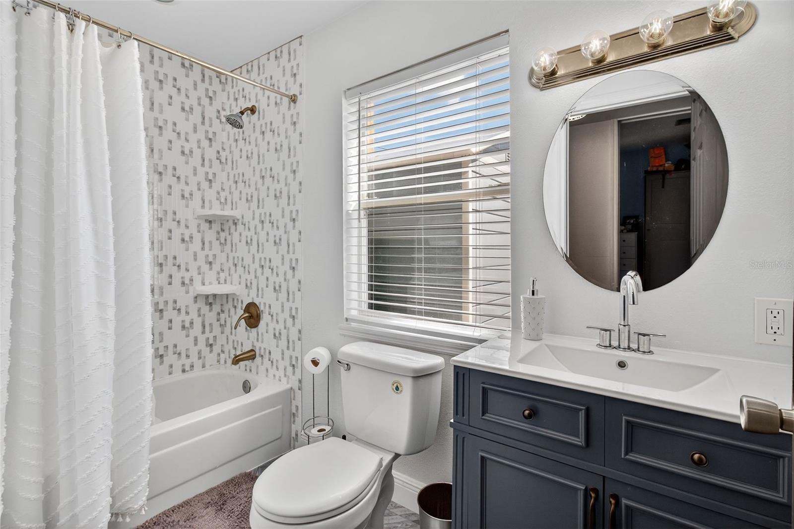 Image 23 of 39 For 4311 25th Avenue N