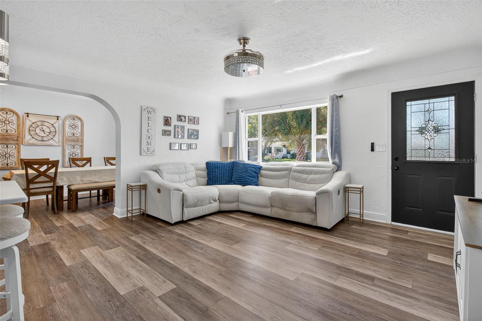 Image 7 of 39 For 4311 25th Avenue N