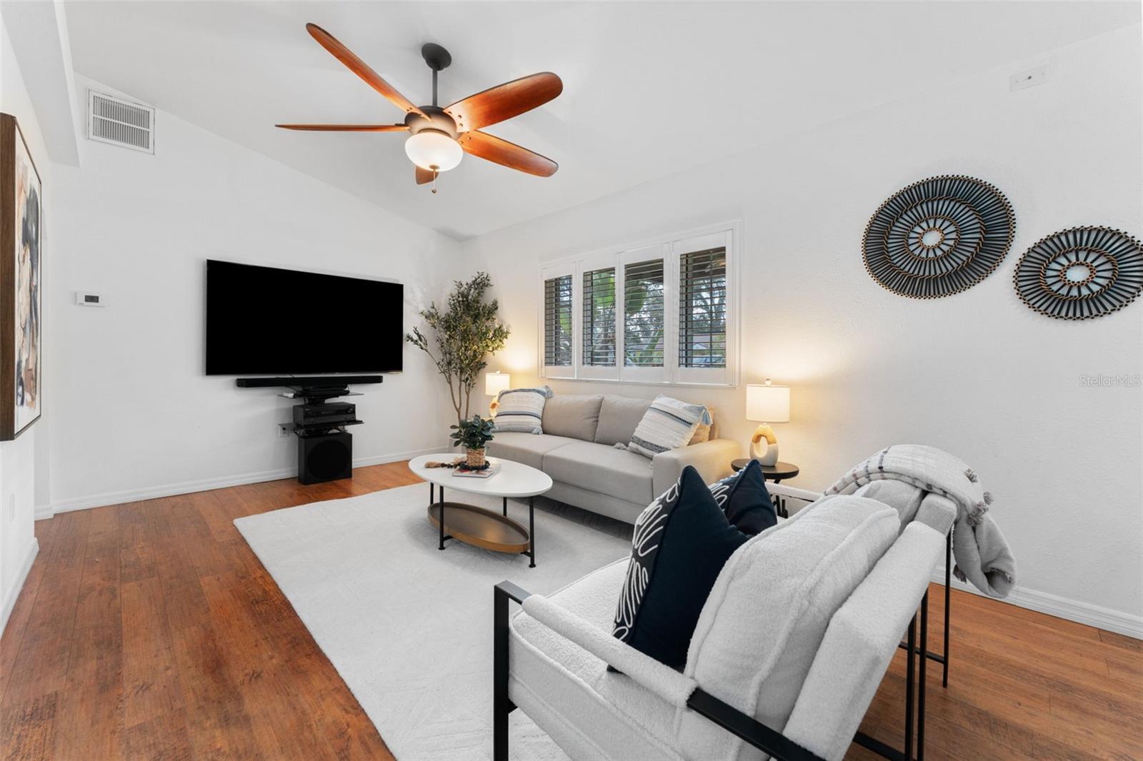 Image 6 of 34 For 1441 Santa Anna Drive