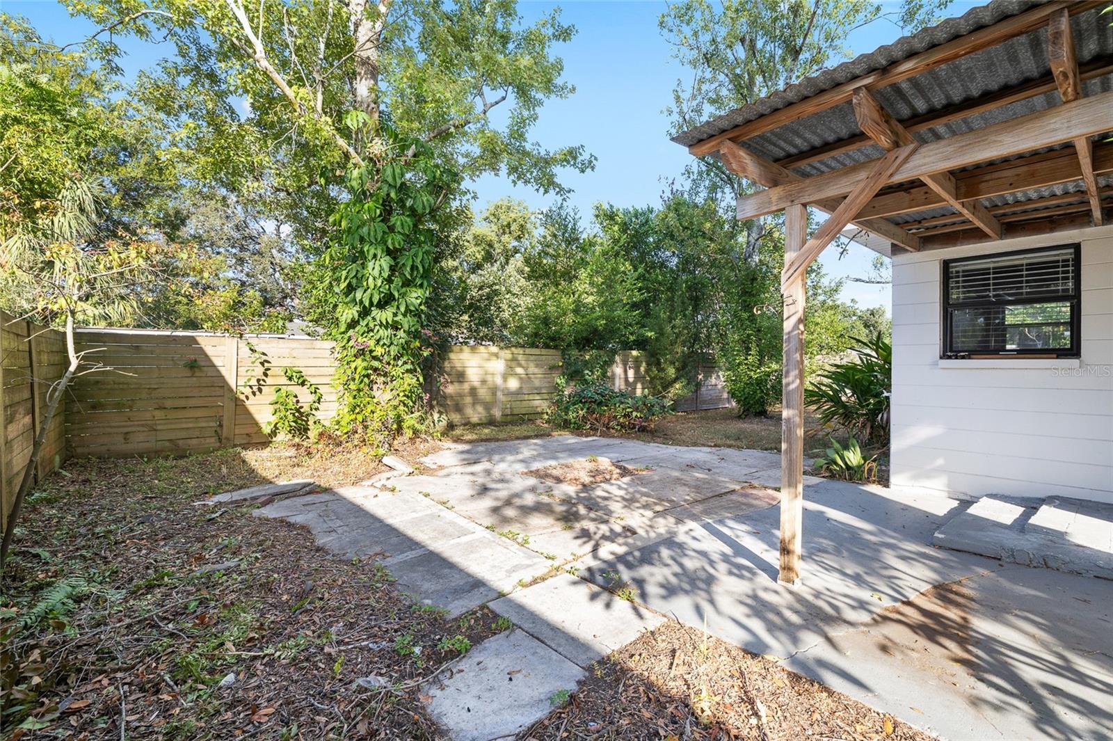 Image 23 of 29 For 11720 Edison Avenue