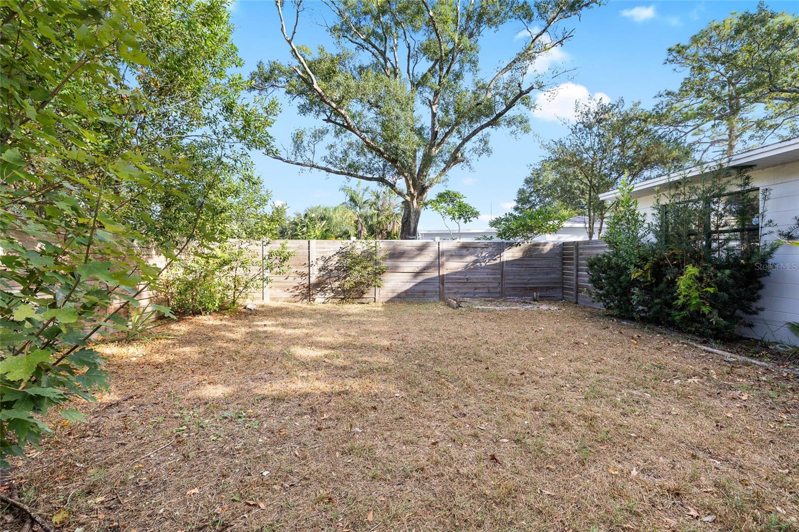 Image 24 of 29 For 11720 Edison Avenue