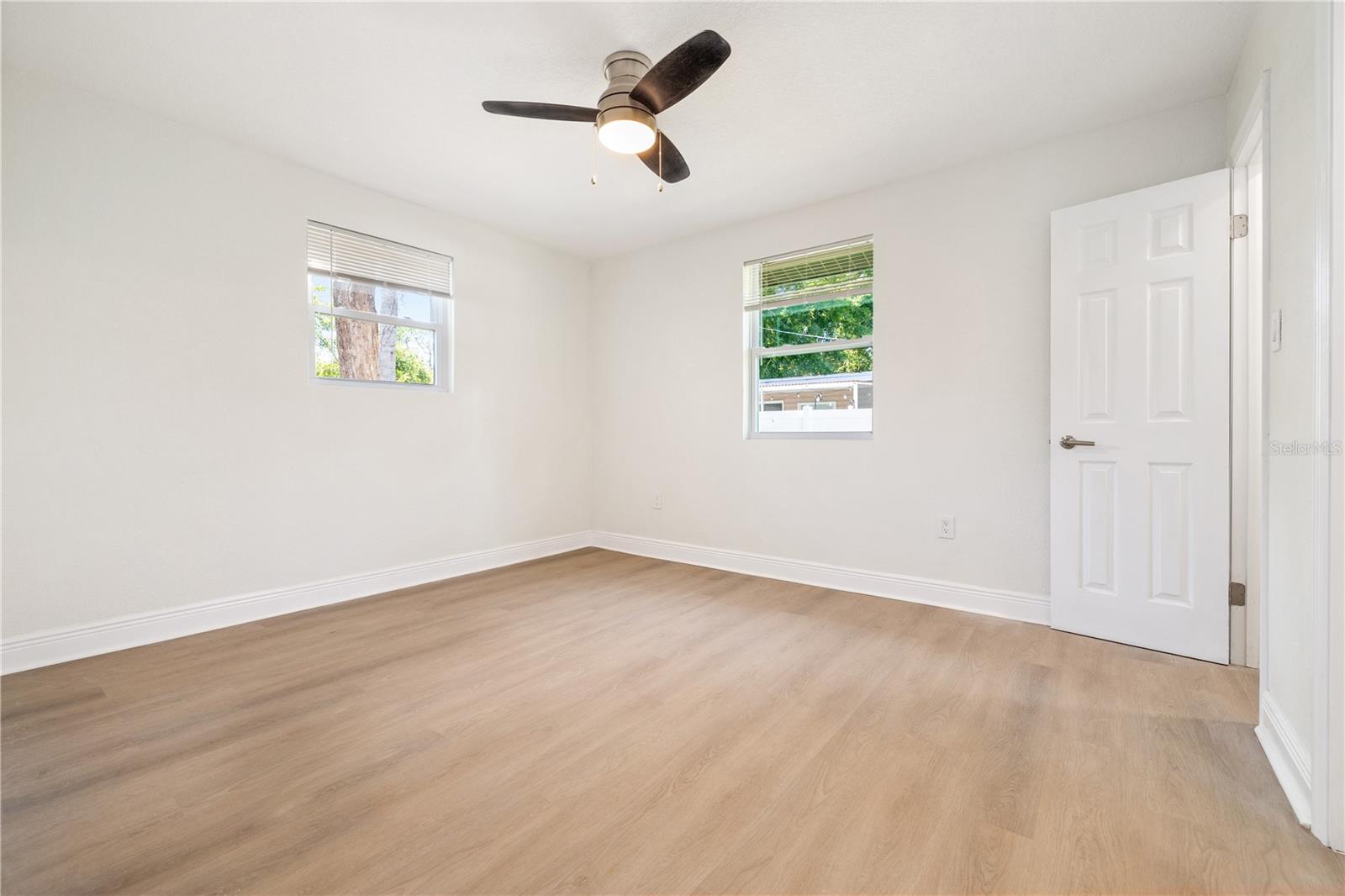 Image 13 of 27 For 1122 40th Street