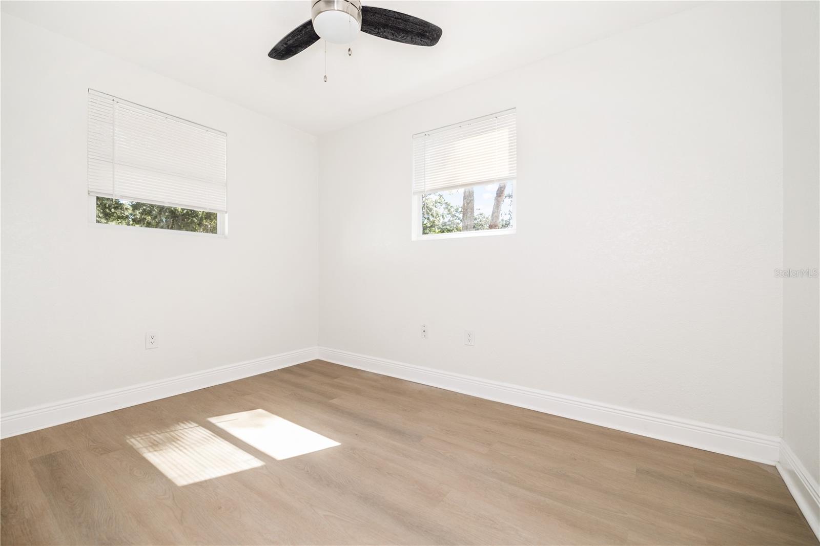 Image 16 of 27 For 1122 40th Street