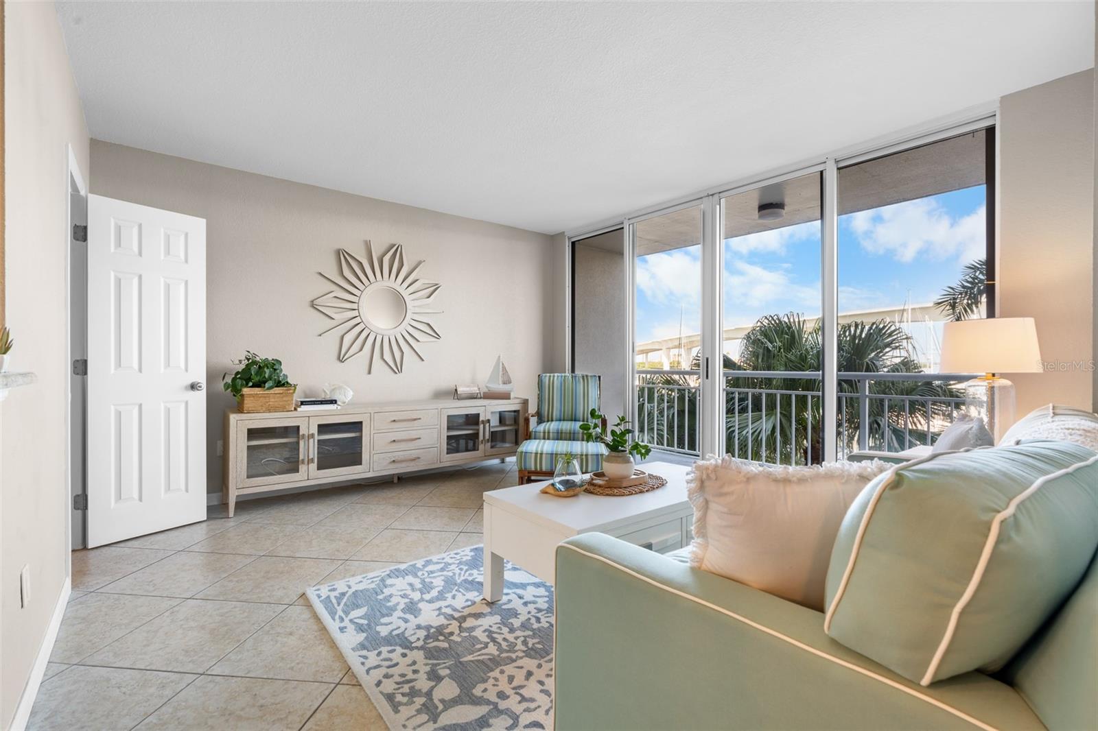 Image 14 of 45 For 100 Pierce Street 210