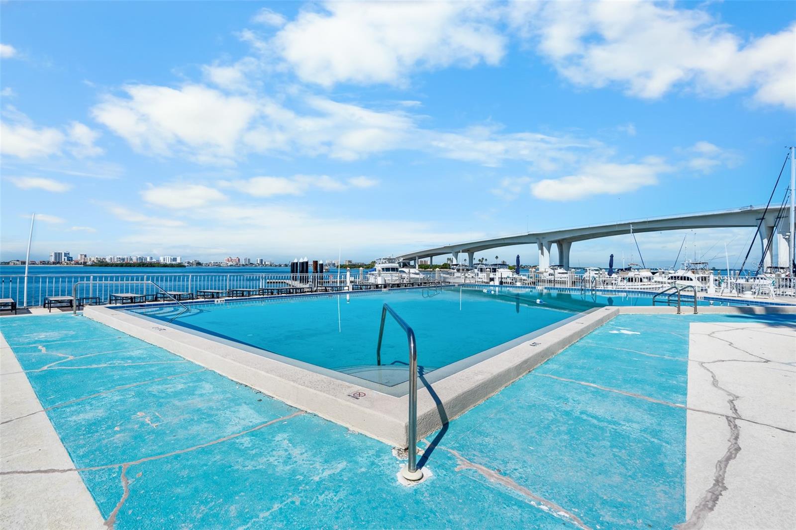 Image 37 of 45 For 100 Pierce Street 210