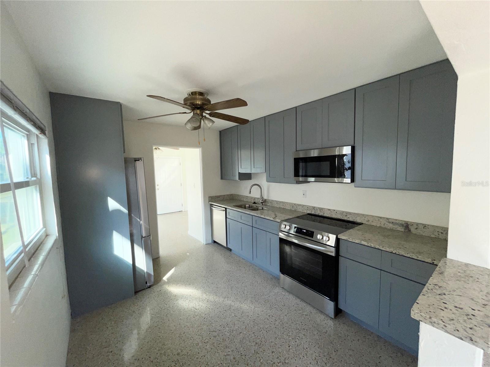 Image 7 of 22 For 1711 31st Street S