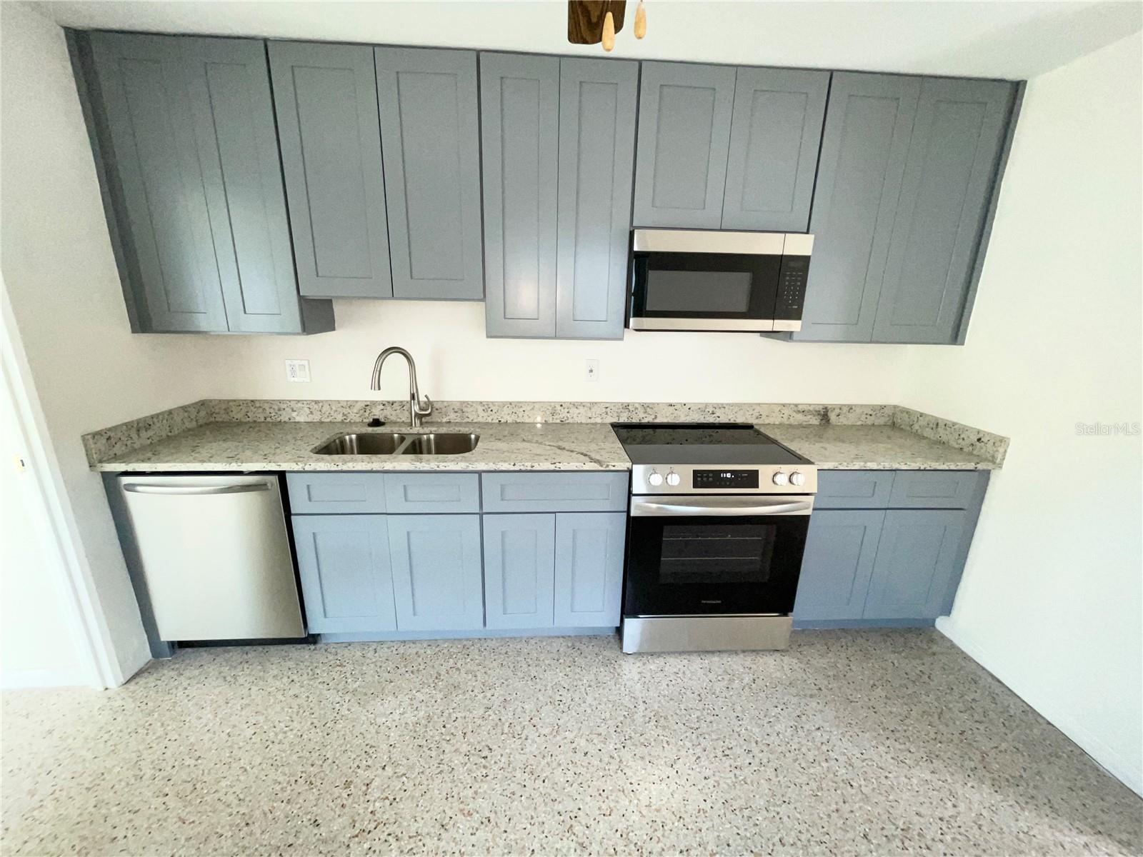 Image 8 of 22 For 1711 31st Street S