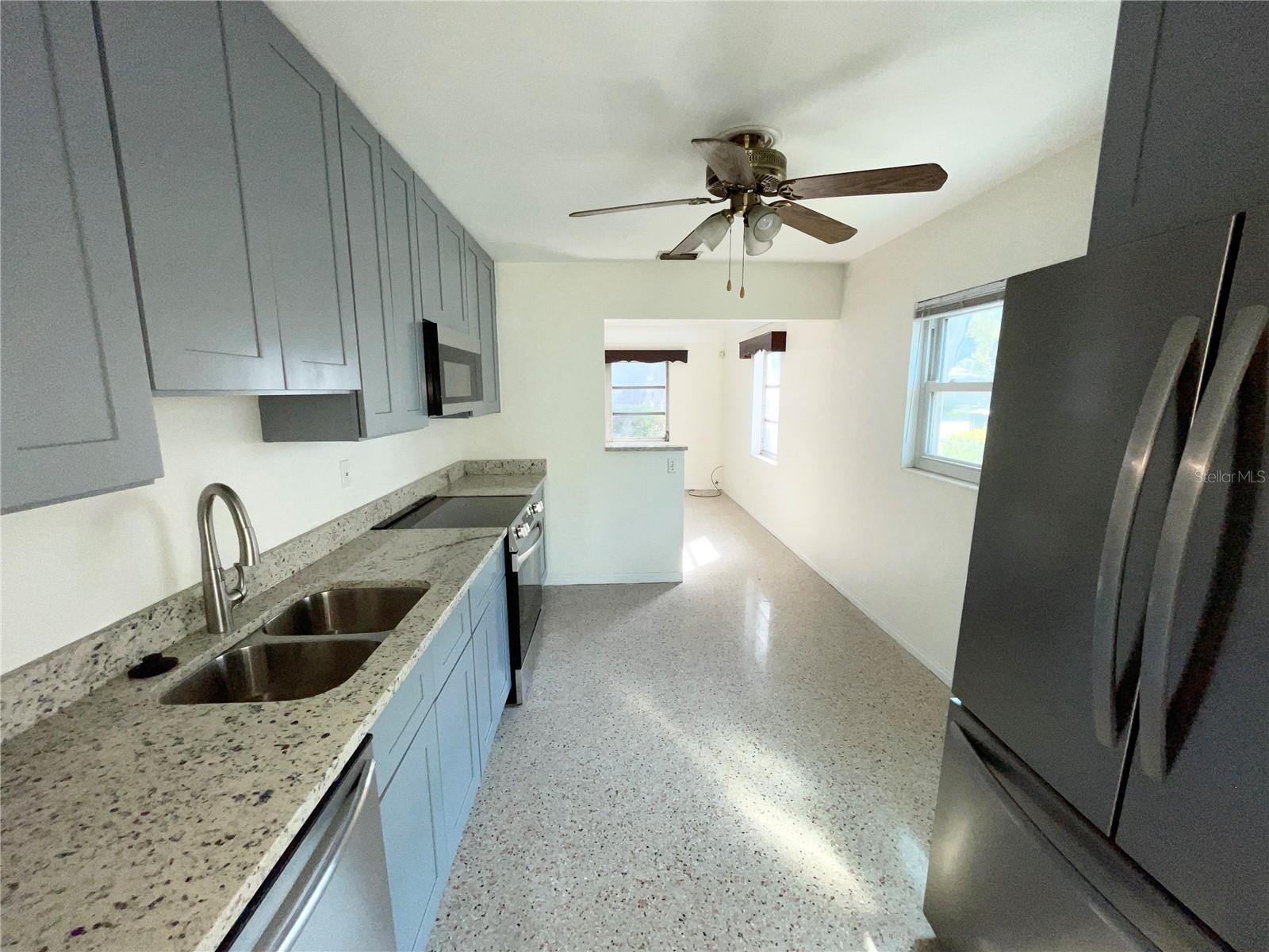 Image 9 of 22 For 1711 31st Street S