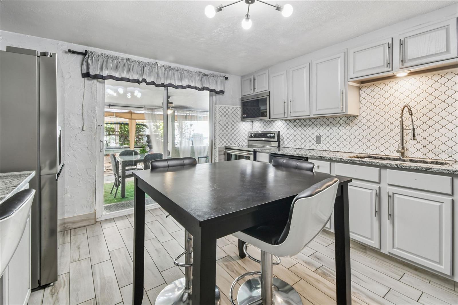 Image 10 of 66 For 3613 Minnehaha Street