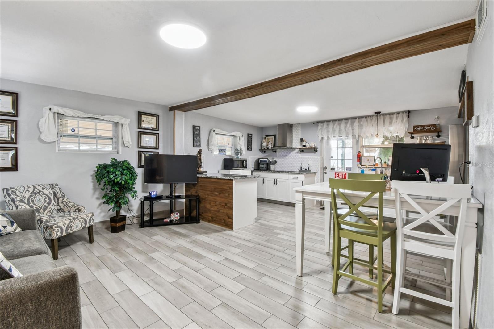 Image 22 of 66 For 3613 Minnehaha Street