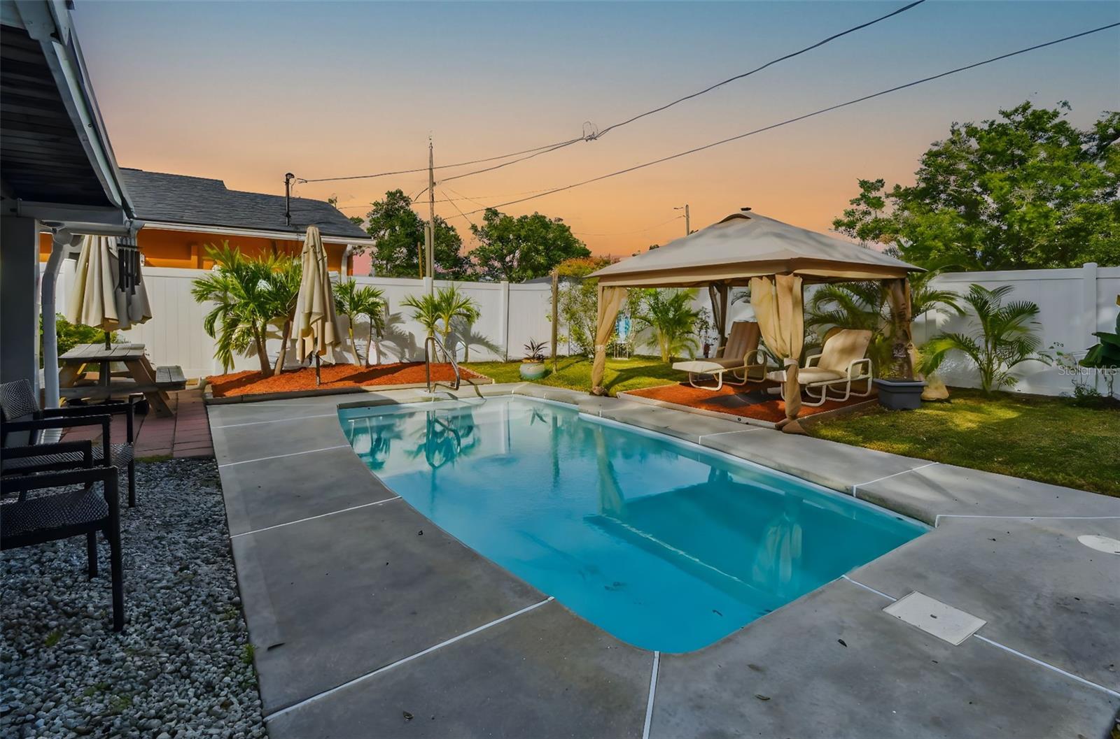 Image 3 of 66 For 3613 Minnehaha Street