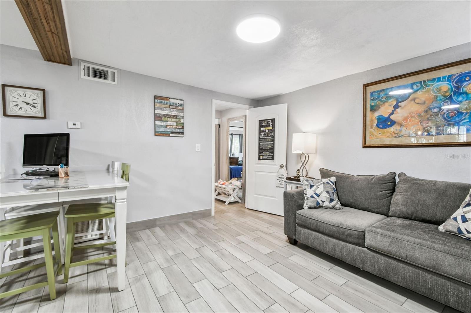 Image 39 of 66 For 3613 Minnehaha Street