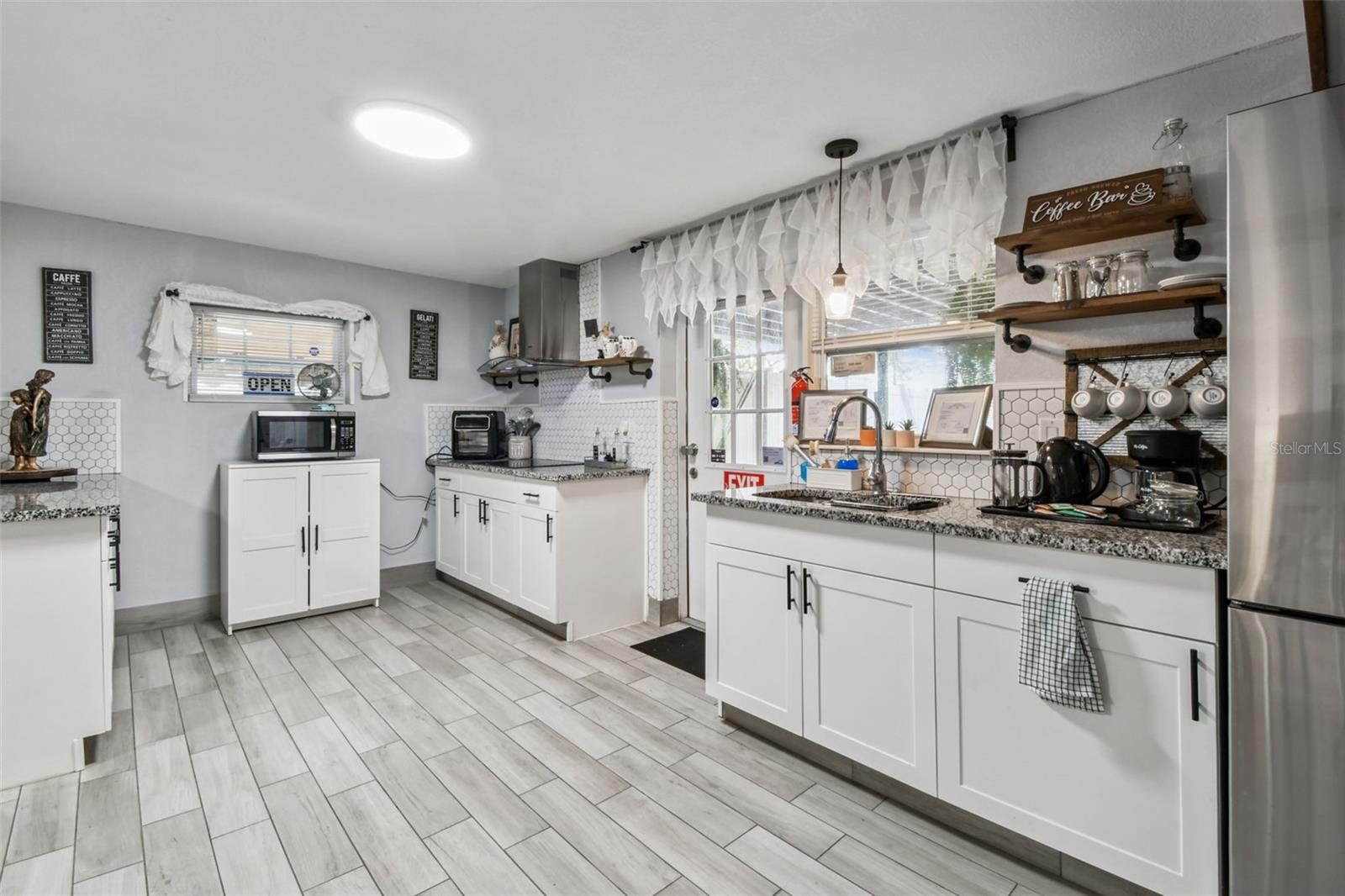 Image 44 of 66 For 3613 Minnehaha Street