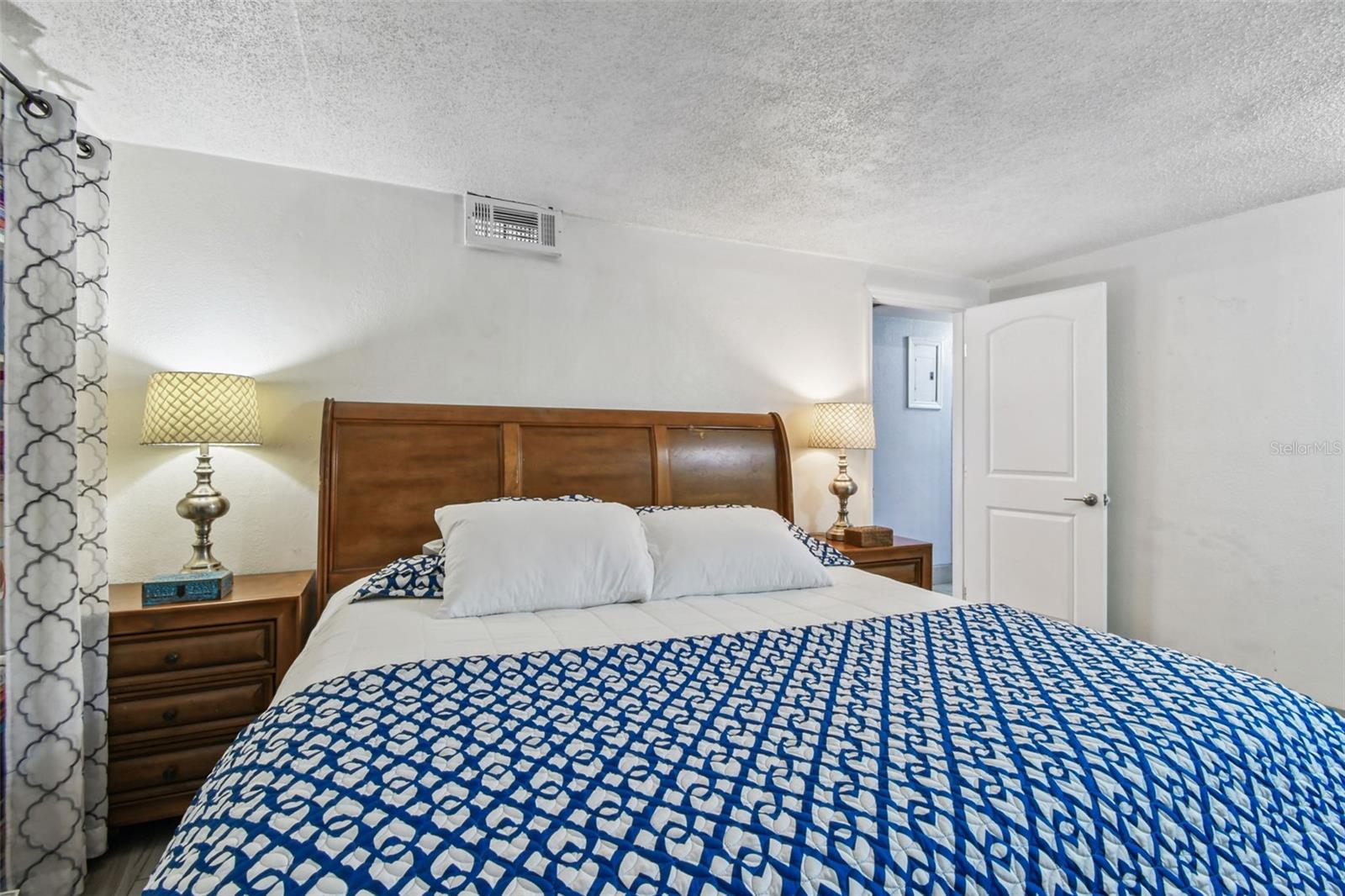 Image 50 of 66 For 3613 Minnehaha Street