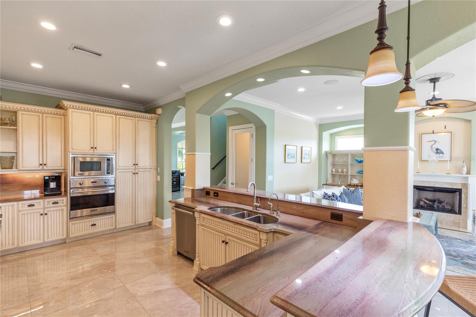 Image 13 of 100 For 3523 Shell Point Road