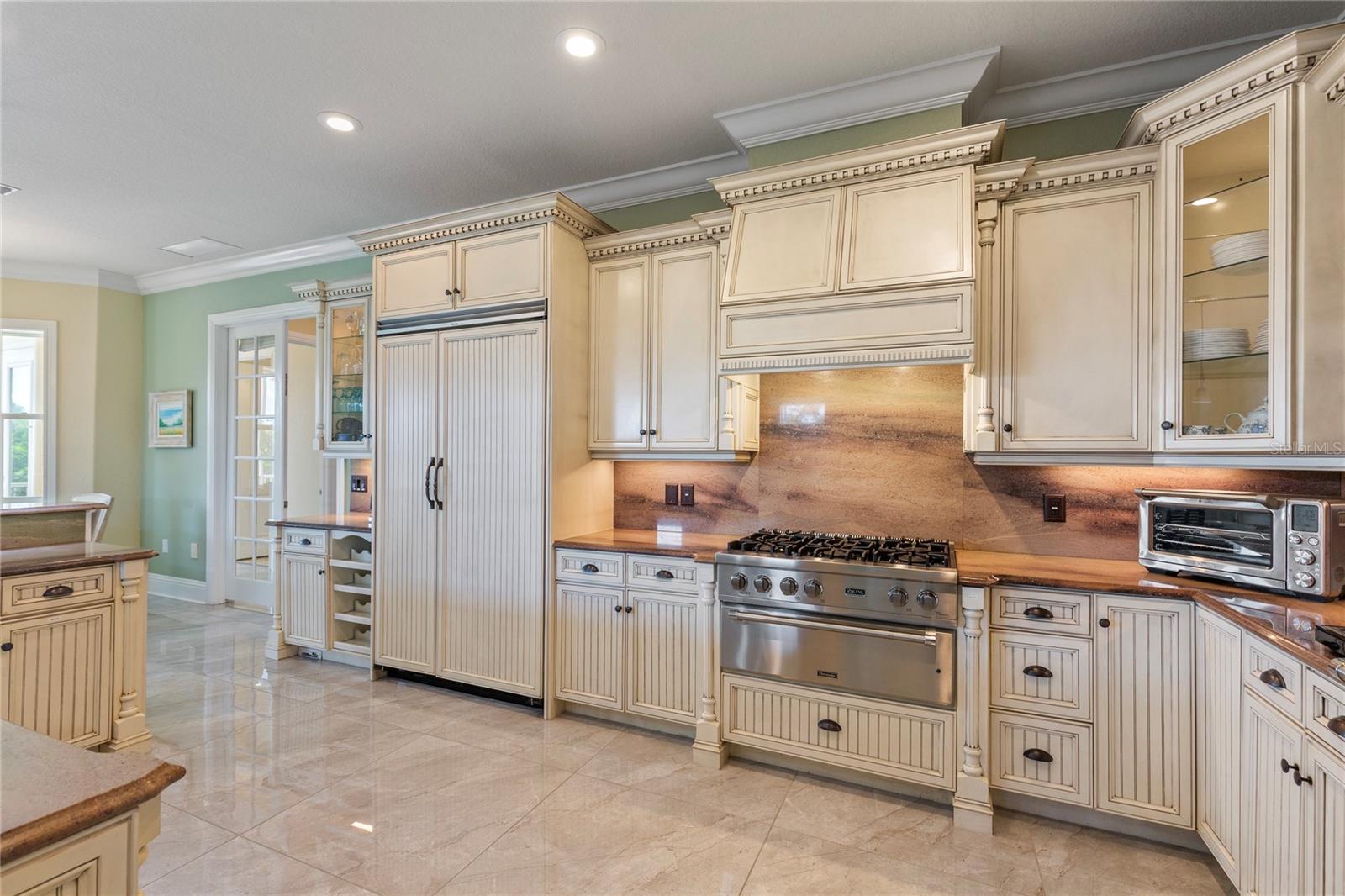 Image 15 of 100 For 3523 Shell Point Road