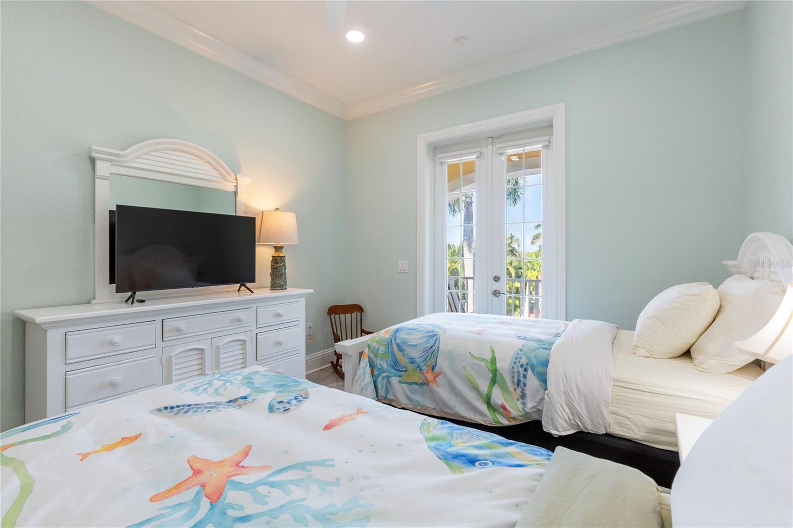 Image 28 of 100 For 3523 Shell Point Road