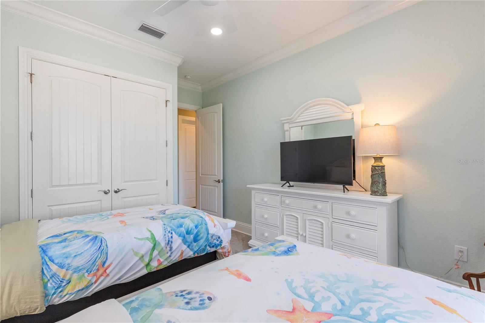 Image 29 of 100 For 3523 Shell Point Road