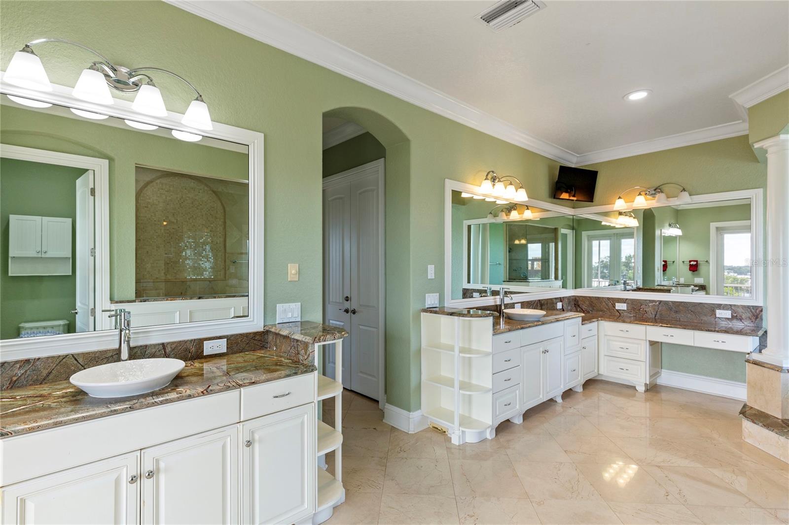 Image 45 of 100 For 3523 Shell Point Road