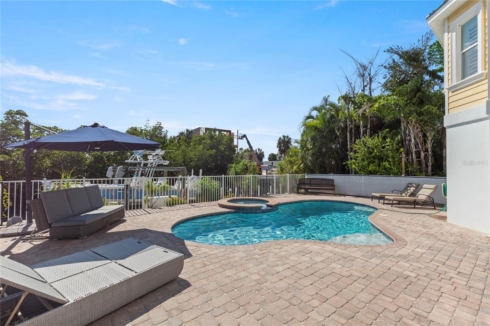 Image 58 of 100 For 3523 Shell Point Road