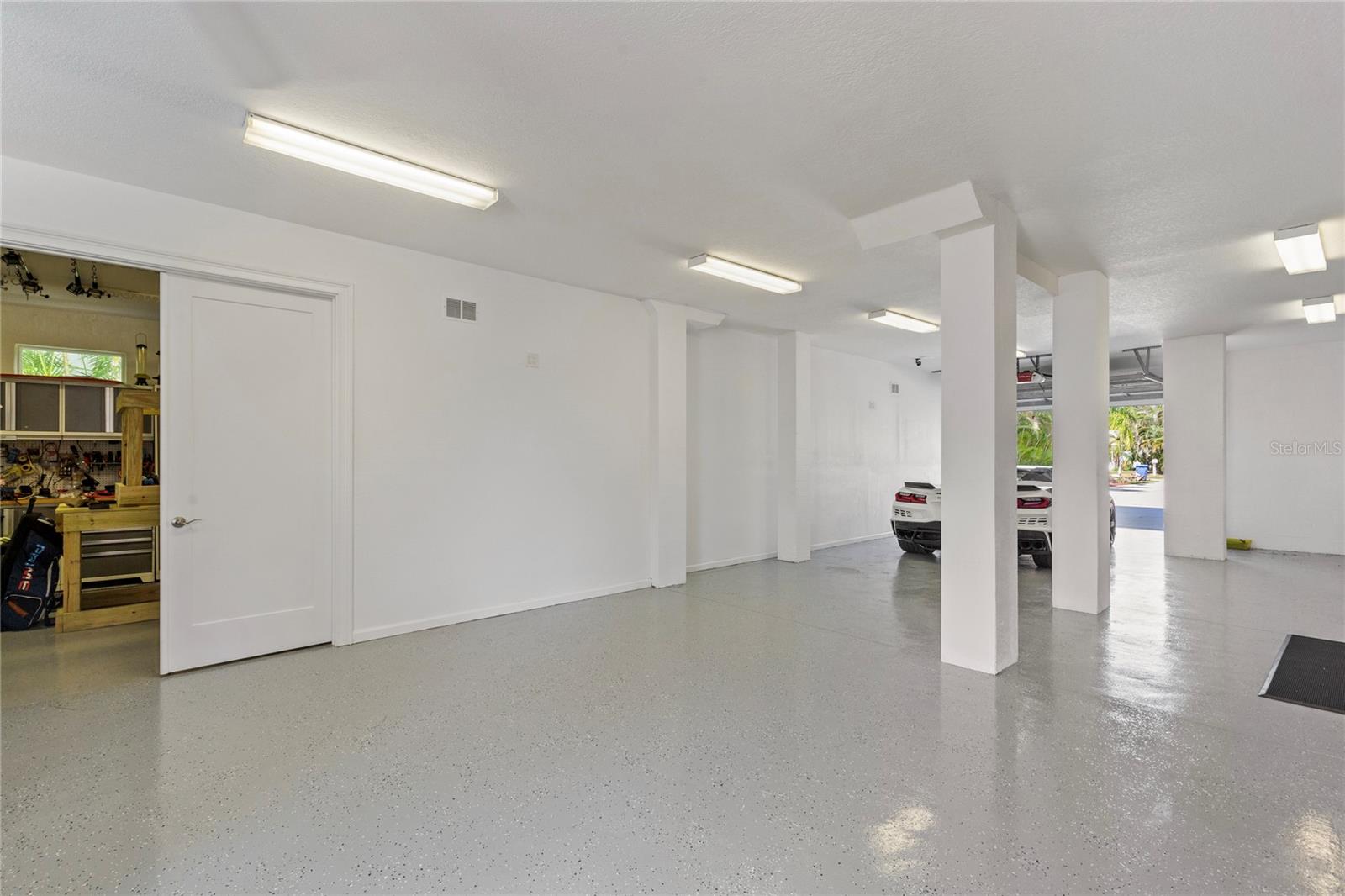 Image 62 of 100 For 3523 Shell Point Road