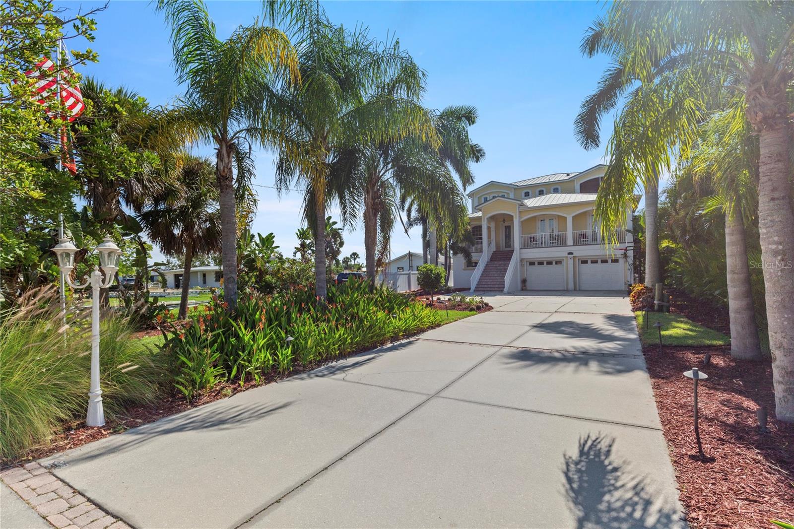 Image 69 of 100 For 3523 Shell Point Road