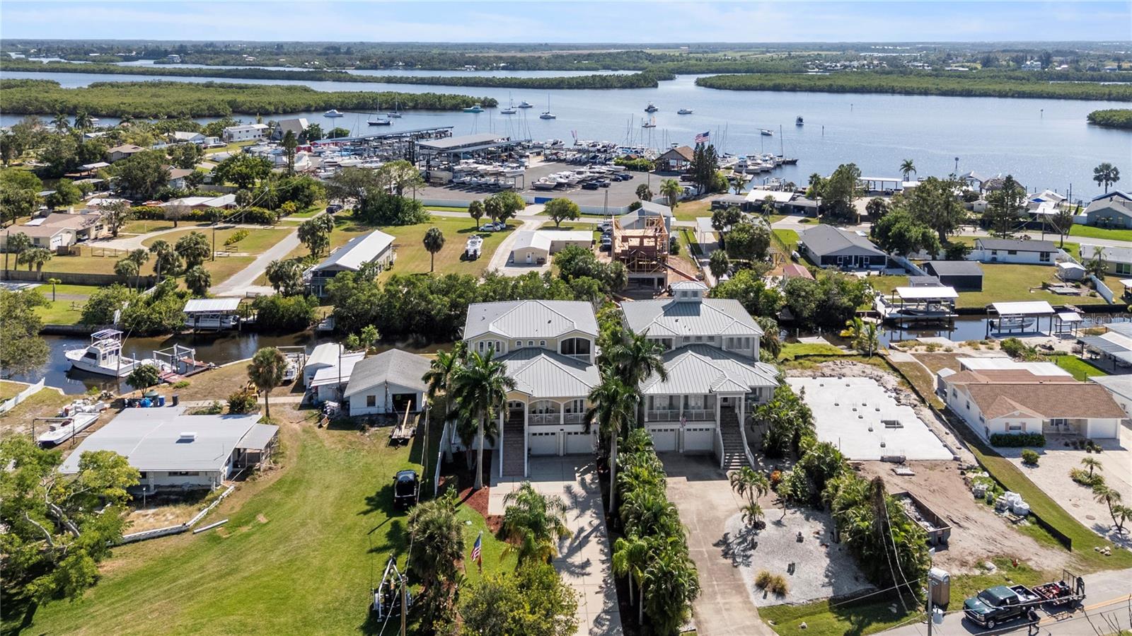 Image 76 of 100 For 3523 Shell Point Road