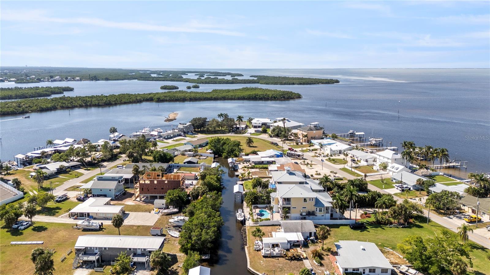 Image 79 of 100 For 3523 Shell Point Road