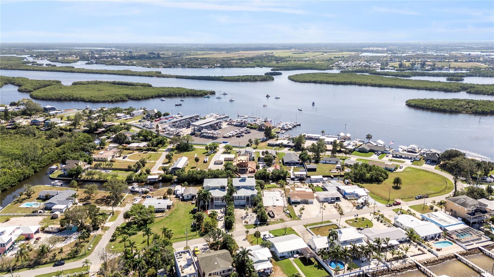 Image 81 of 100 For 3523 Shell Point Road