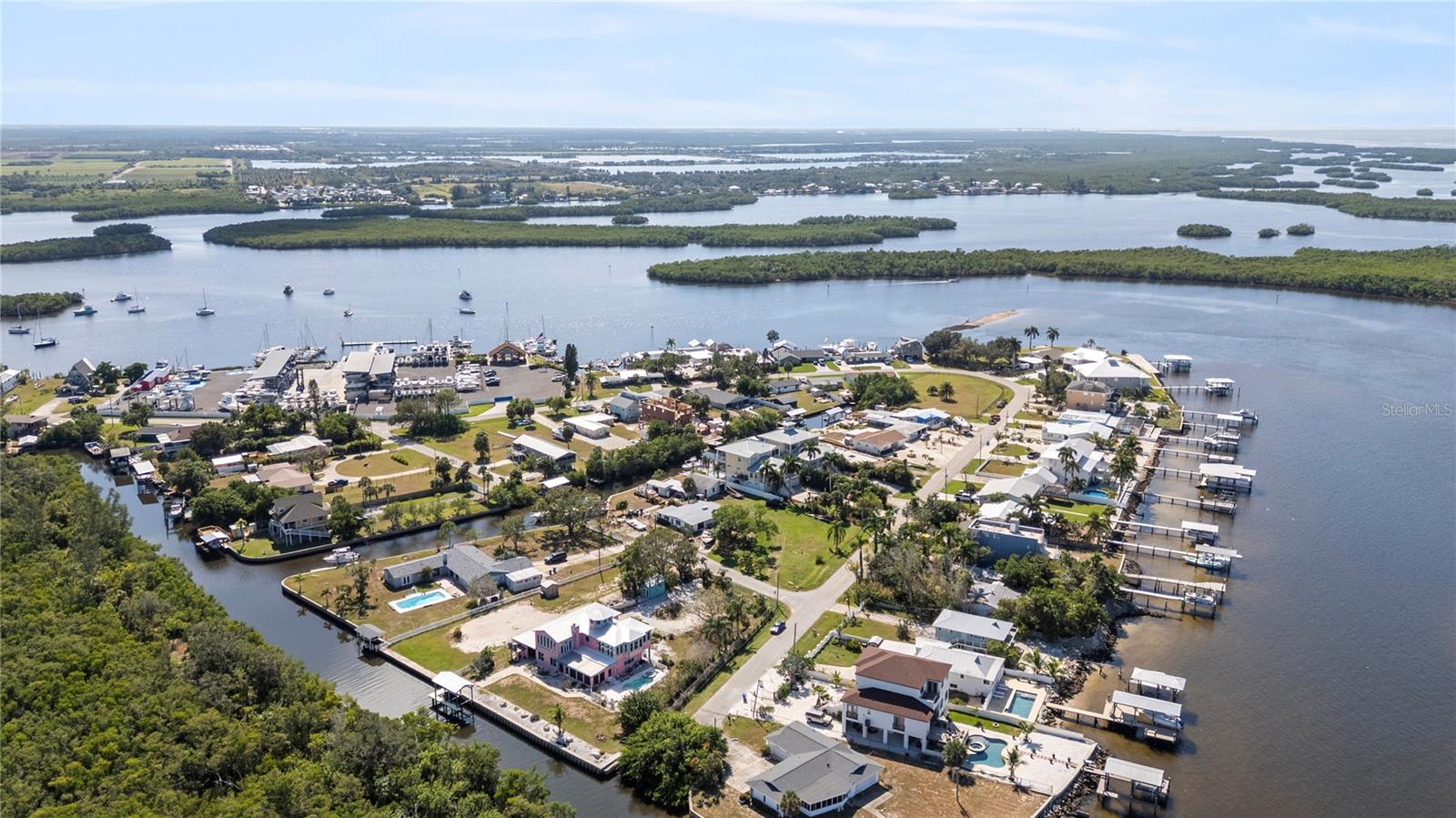 Image 82 of 100 For 3523 Shell Point Road