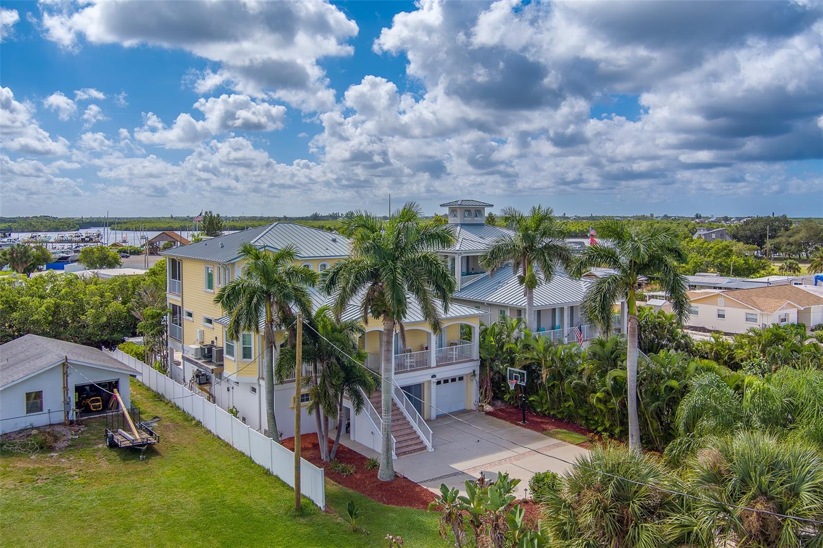 Image 87 of 100 For 3523 Shell Point Road