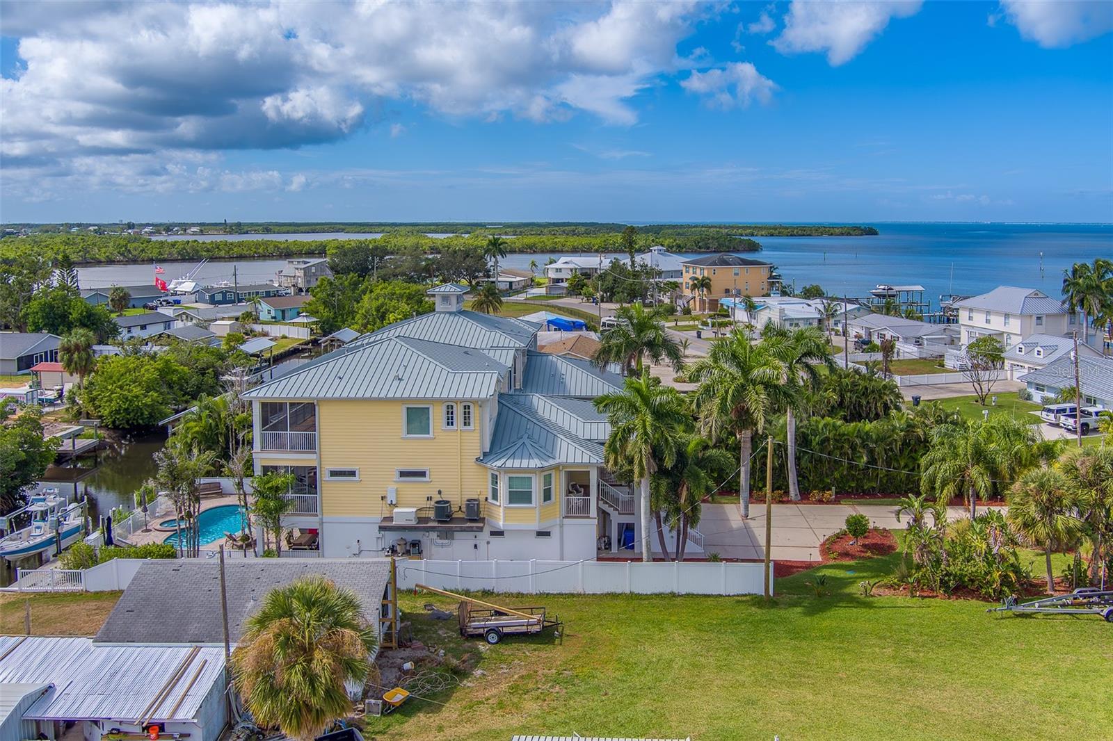 Image 88 of 100 For 3523 Shell Point Road